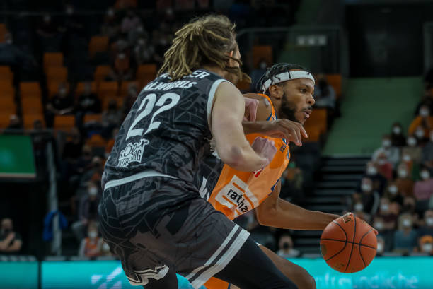 界关注的焦 界关注的焦