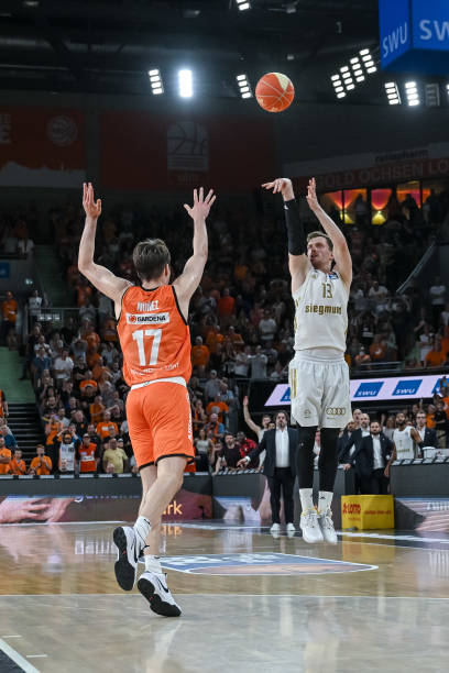 锋线竞争 锋线竞争