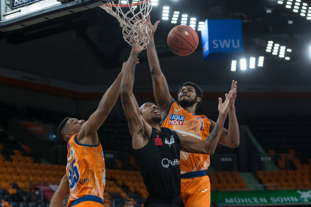 由于证据确 由于证据确